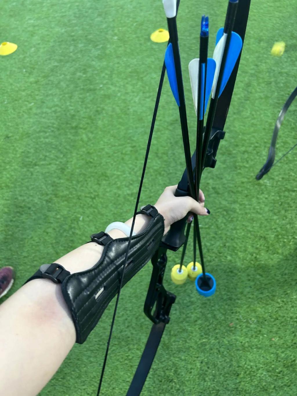 “穿着lululemon跟同事厮杀”，这个新网红运动怎么成了打工人的团建噩梦？