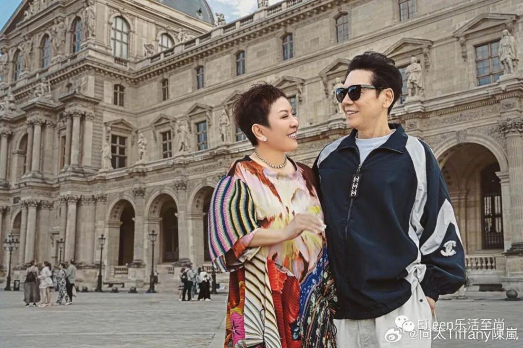 突然肯复婚？又多分200亿的豪门阔太私下到底什么样？