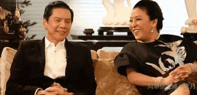 突然肯复婚？又多分200亿的豪门阔太私下到底什么样？