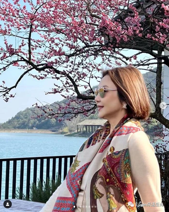 突然肯复婚？又多分200亿的豪门阔太私下到底什么样？