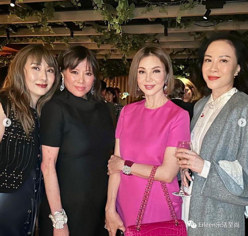 突然肯复婚？又多分200亿的豪门阔太私下到底什么样？