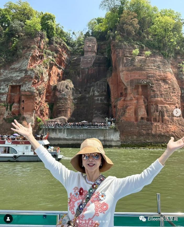 突然肯复婚？又多分200亿的豪门阔太私下到底什么样？