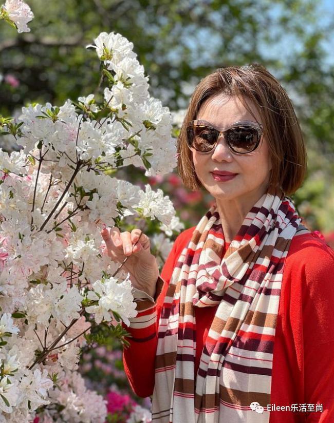 突然肯复婚？又多分200亿的豪门阔太私下到底什么样？