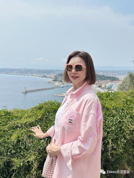 突然肯复婚？又多分200亿的豪门阔太私下到底什么样？