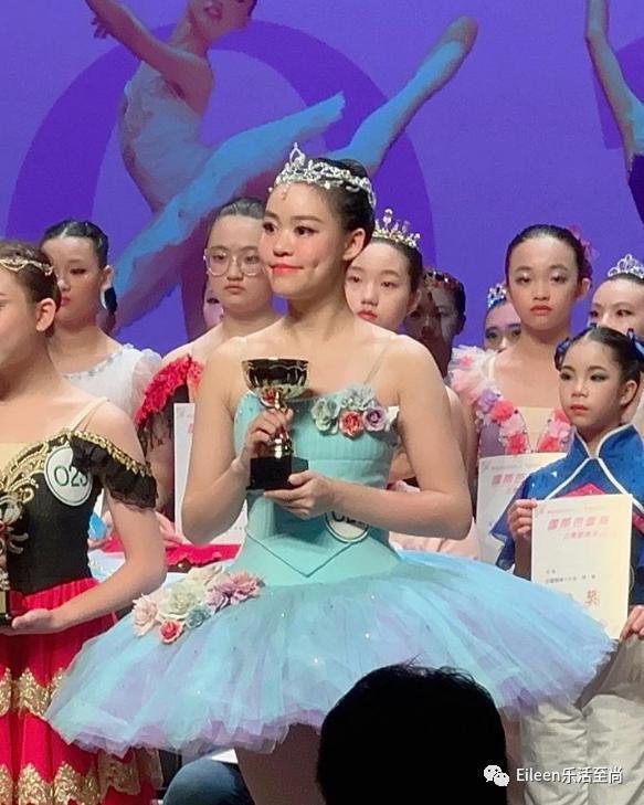 突然肯复婚？又多分200亿的豪门阔太私下到底什么样？