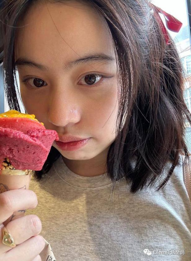 突然肯复婚？又多分200亿的豪门阔太私下到底什么样？