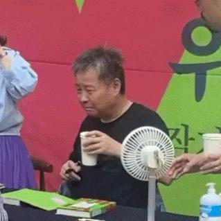 好久不见余华！他承认自己是潦草小狗了？