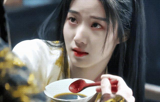 又一对悄悄谈恋爱的?