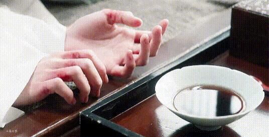 又一对悄悄谈恋爱的?