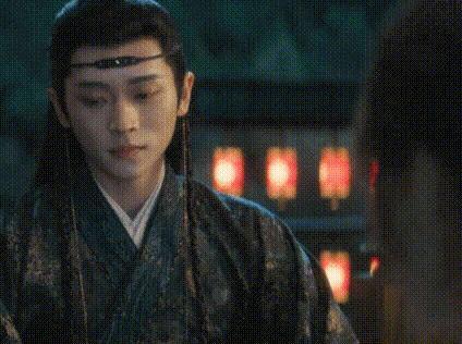 又一对悄悄谈恋爱的?