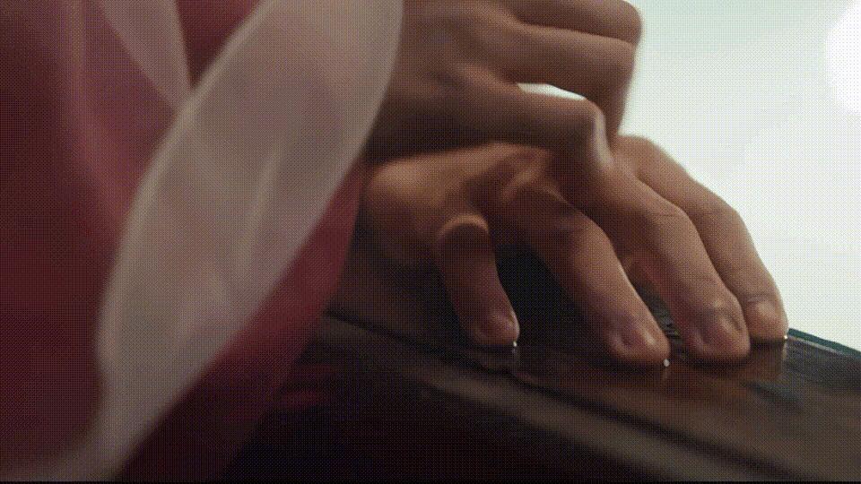 又一对悄悄谈恋爱的?