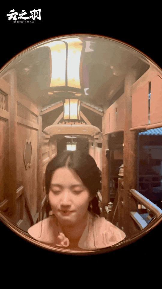 又一对悄悄谈恋爱的?