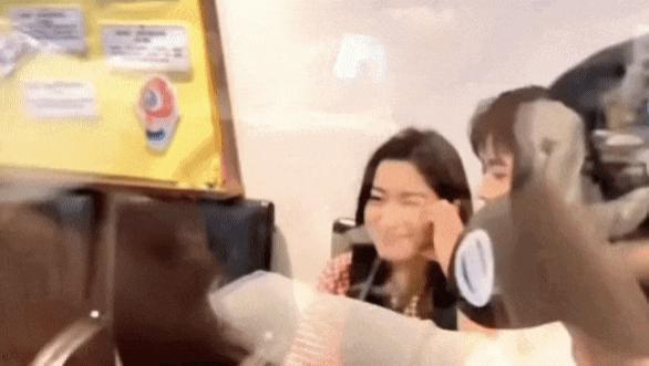 又一对悄悄谈恋爱的?