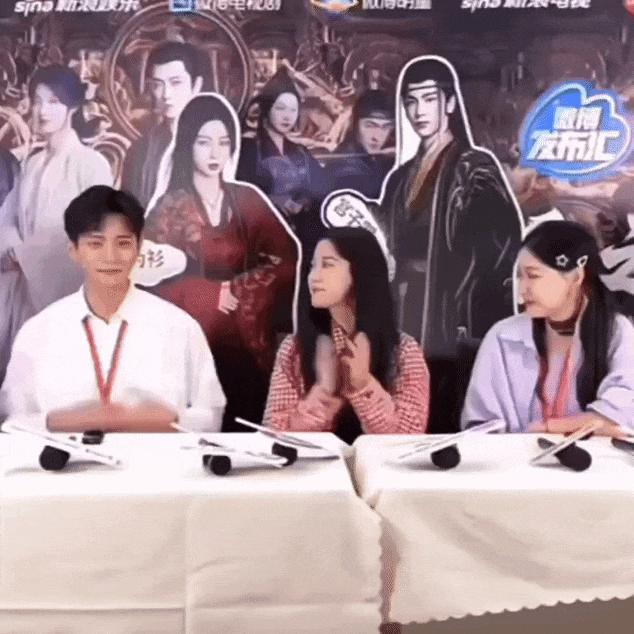 又一对悄悄谈恋爱的?