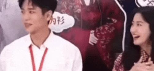 又一对悄悄谈恋爱的?