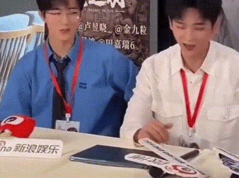 又一对悄悄谈恋爱的?