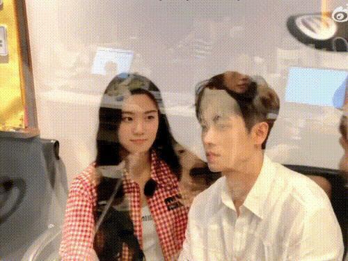 又一对悄悄谈恋爱的?