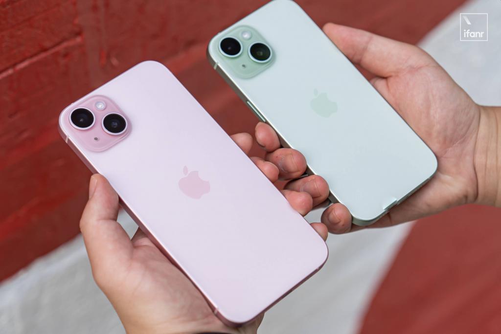 iPhone 15 首发体验：刚需改善型手机，务实的浪漫主义