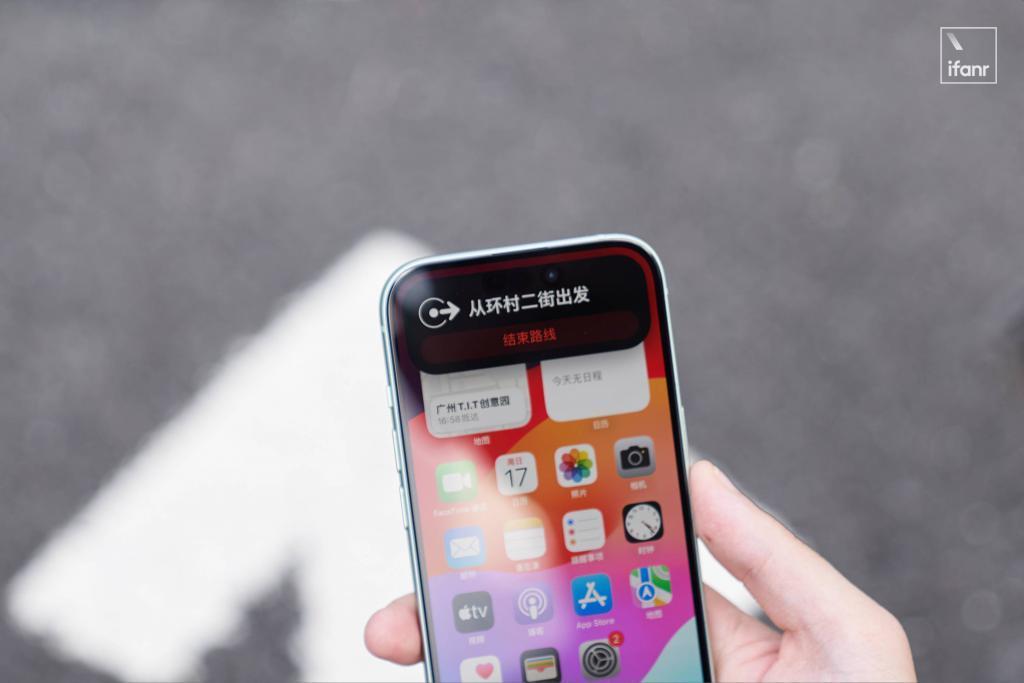 iPhone 15 首发体验：刚需改善型手机，务实的浪漫主义