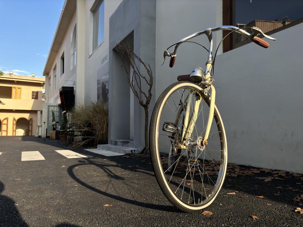 iPhone 15 首发体验：刚需改善型手机，务实的浪漫主义