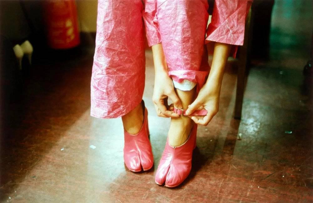 欢迎来到“丑鞋时代”