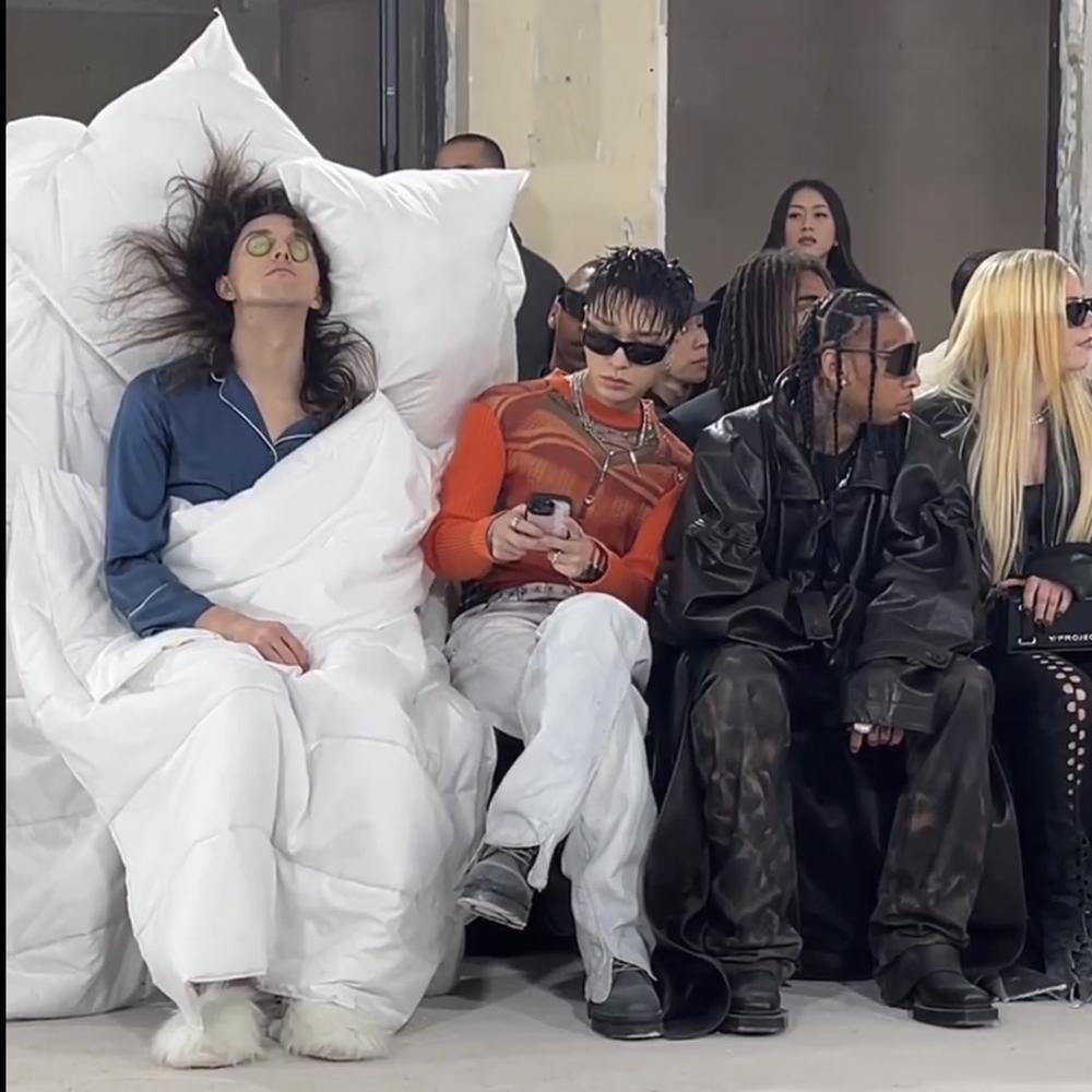 欢迎来到“丑鞋时代”