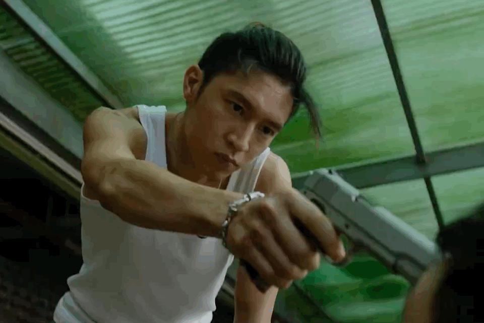 他在香港糊透，在内娱却火了？