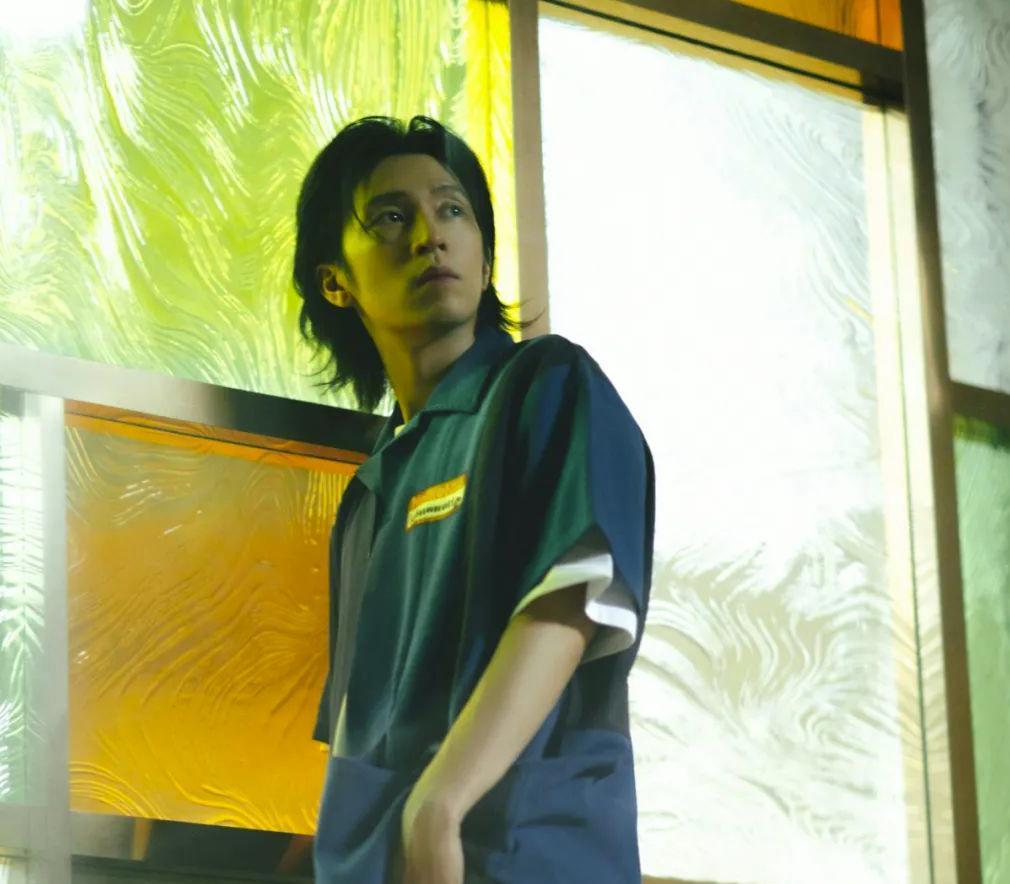 他在香港糊透，在内娱却火了？