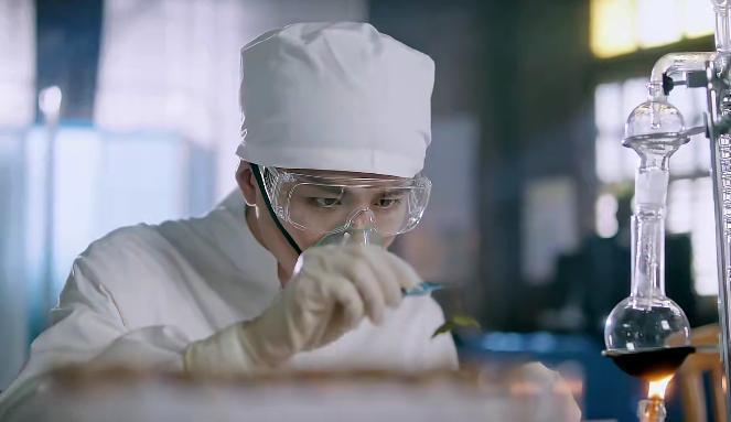 等了三年，连刷一夜，抱歉我想弃剧了