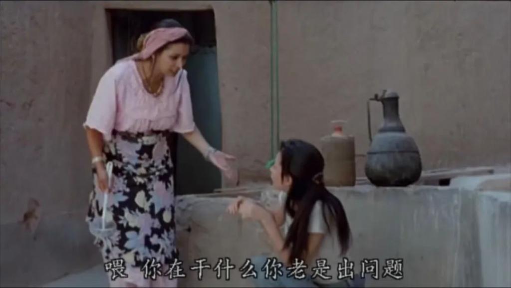 原来走清纯路线的她，处女作就挑战过大尺度！