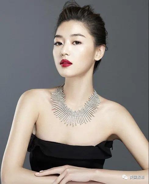 41岁全智贤时装周状态惊艳网友：姐好像真的不会老！