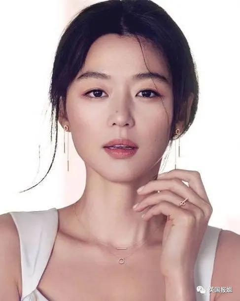 41岁全智贤时装周状态惊艳网友：姐好像真的不会老！