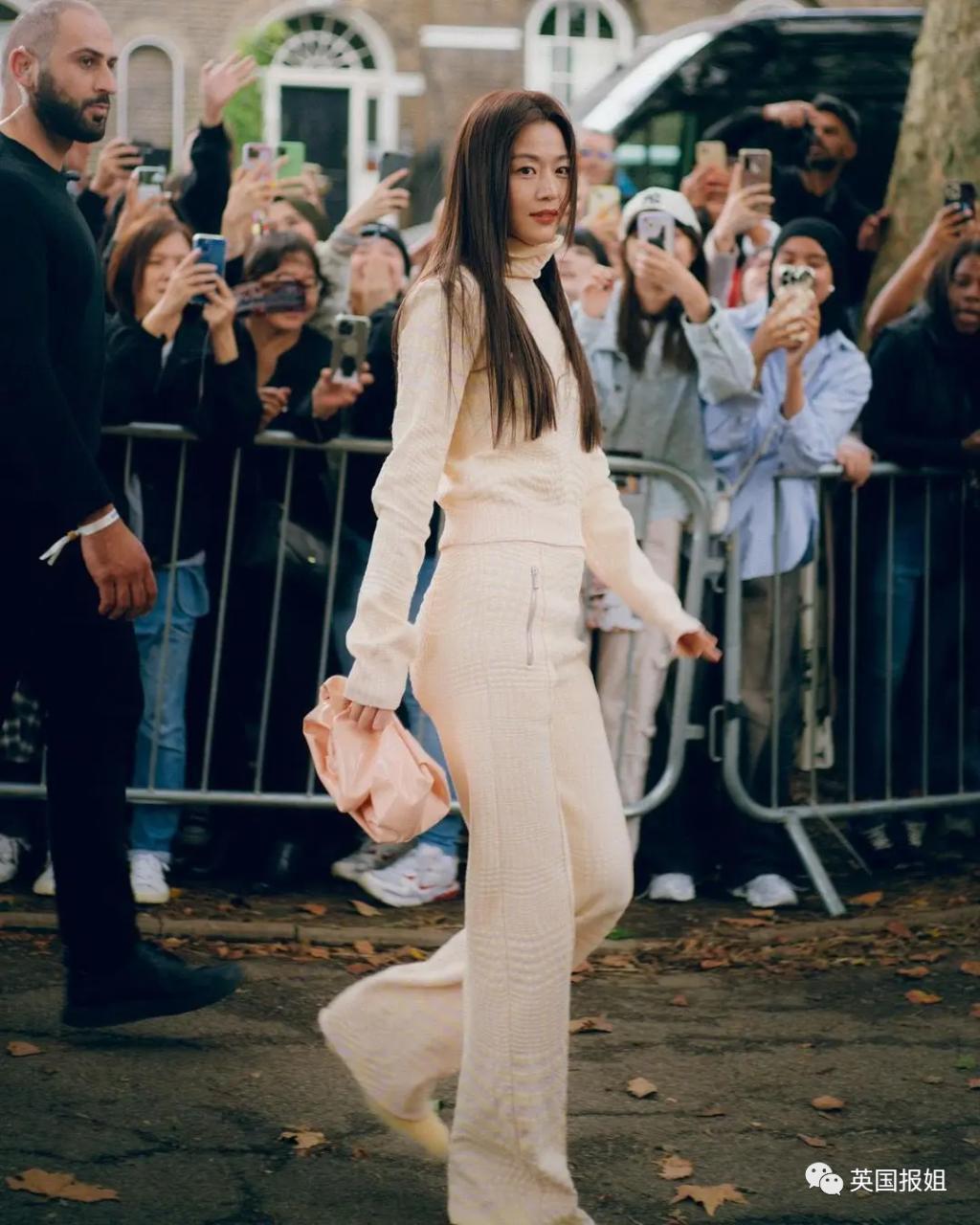 41岁全智贤时装周状态惊艳网友：姐好像真的不会老！