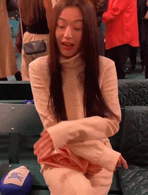 41岁全智贤时装周状态惊艳网友：姐好像真的不会老！