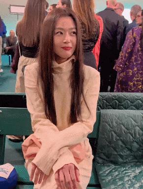 41岁全智贤时装周状态惊艳网友：姐好像真的不会老！