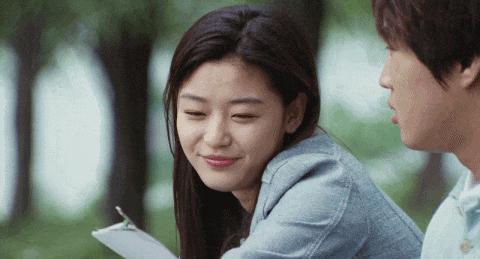 41岁全智贤时装周状态惊艳网友：姐好像真的不会老！