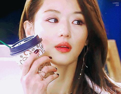 41岁全智贤时装周状态惊艳网友：姐好像真的不会老！