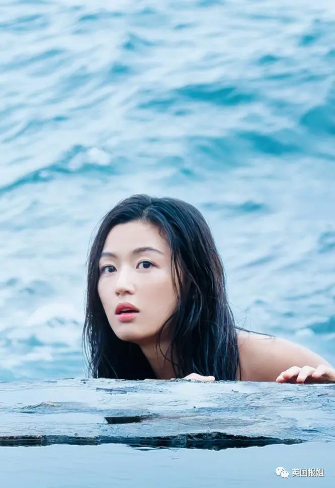 41岁全智贤时装周状态惊艳网友：姐好像真的不会老！