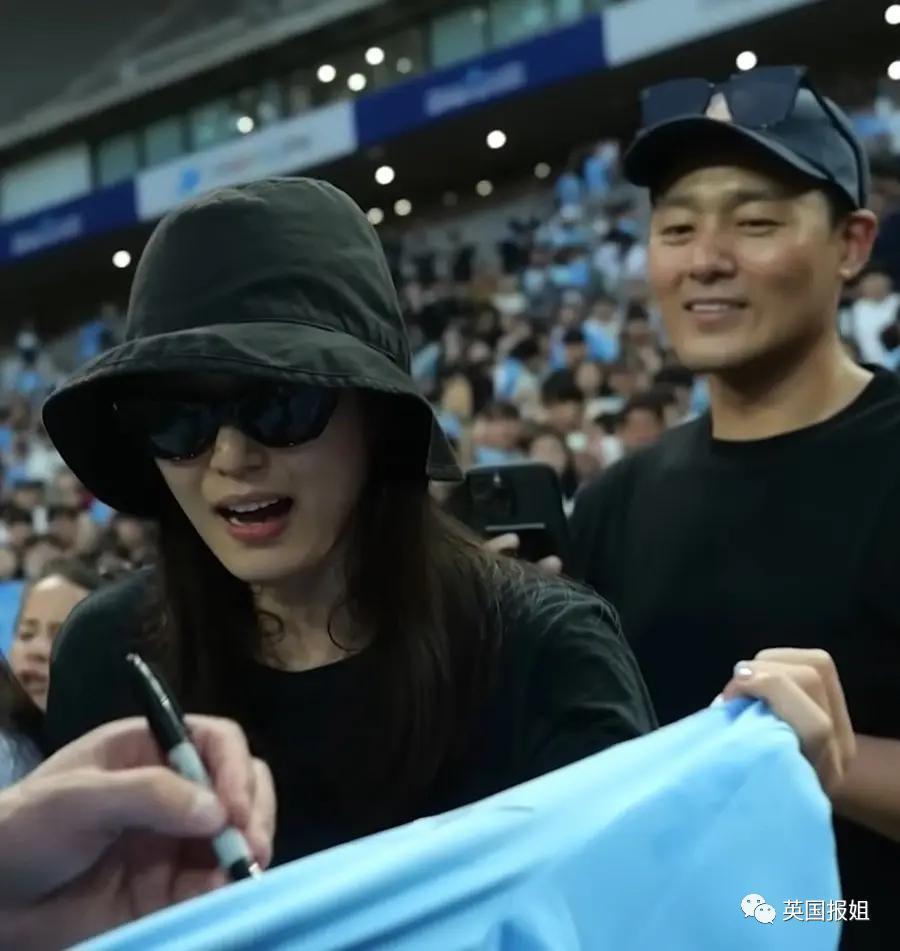 41岁全智贤时装周状态惊艳网友：姐好像真的不会老！