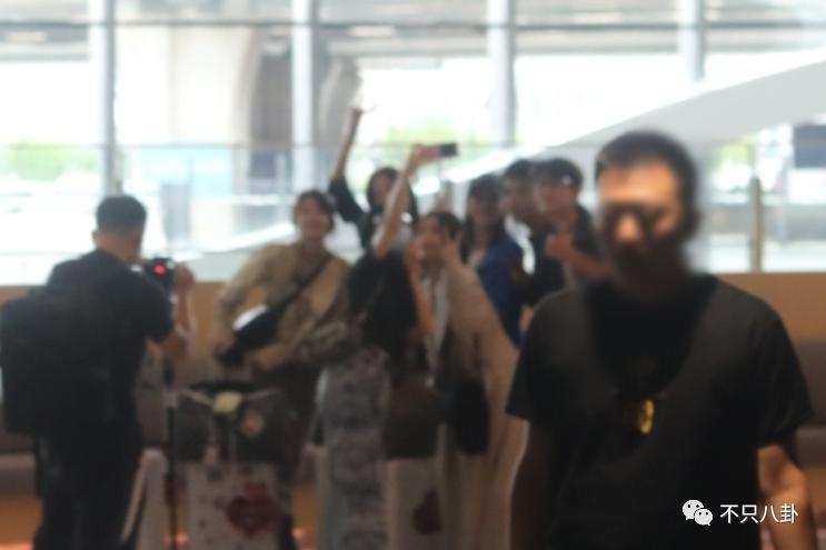 他们开始出国录制了，这个阵容应该不会再吵架了吧？