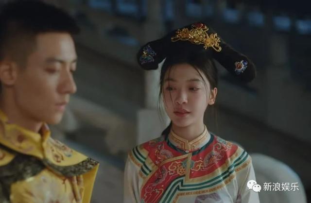 从艳压到群嘲，一手好牌打得稀烂