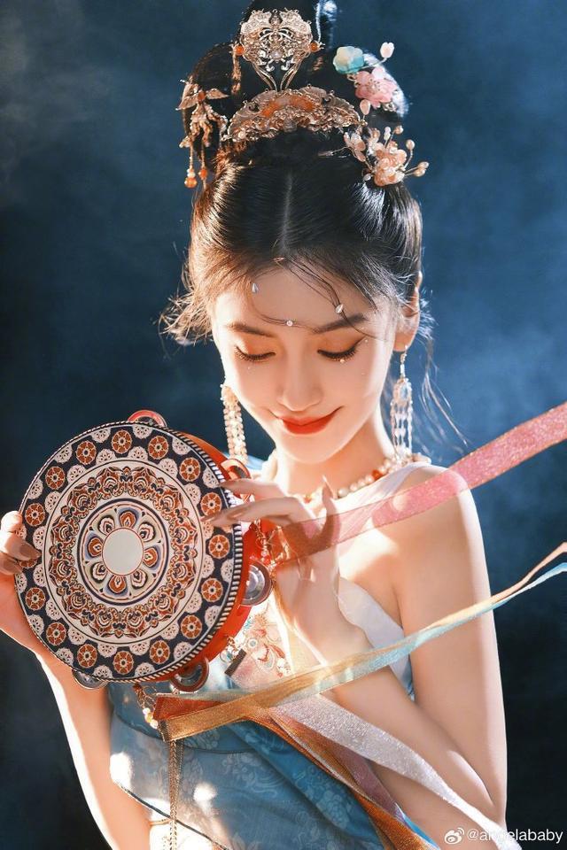 baby敦煌神女造型写真 光影间翩迁起舞似画中人