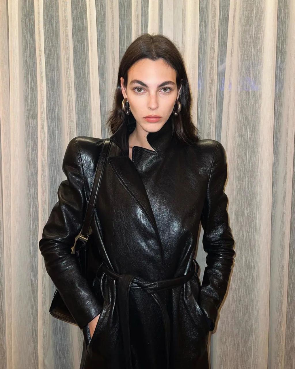 爆了！官宣父女恋，超模真的离婚了…