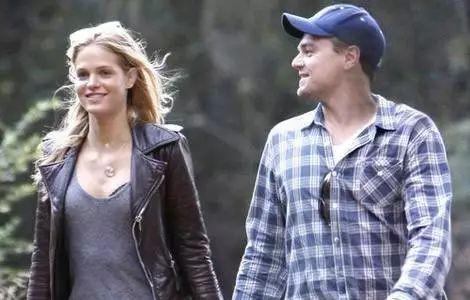 爆了！官宣父女恋，超模真的离婚了…