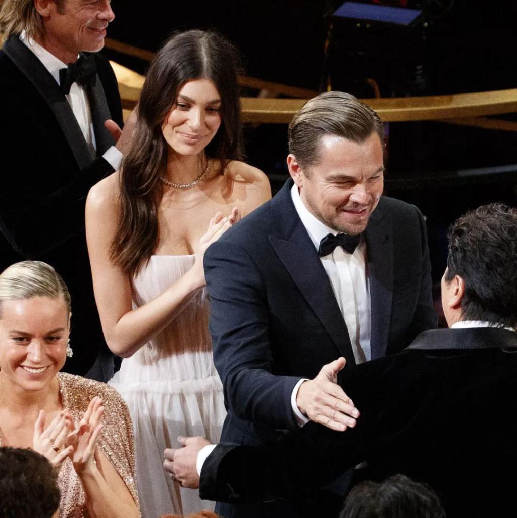 爆了！官宣父女恋，超模真的离婚了…