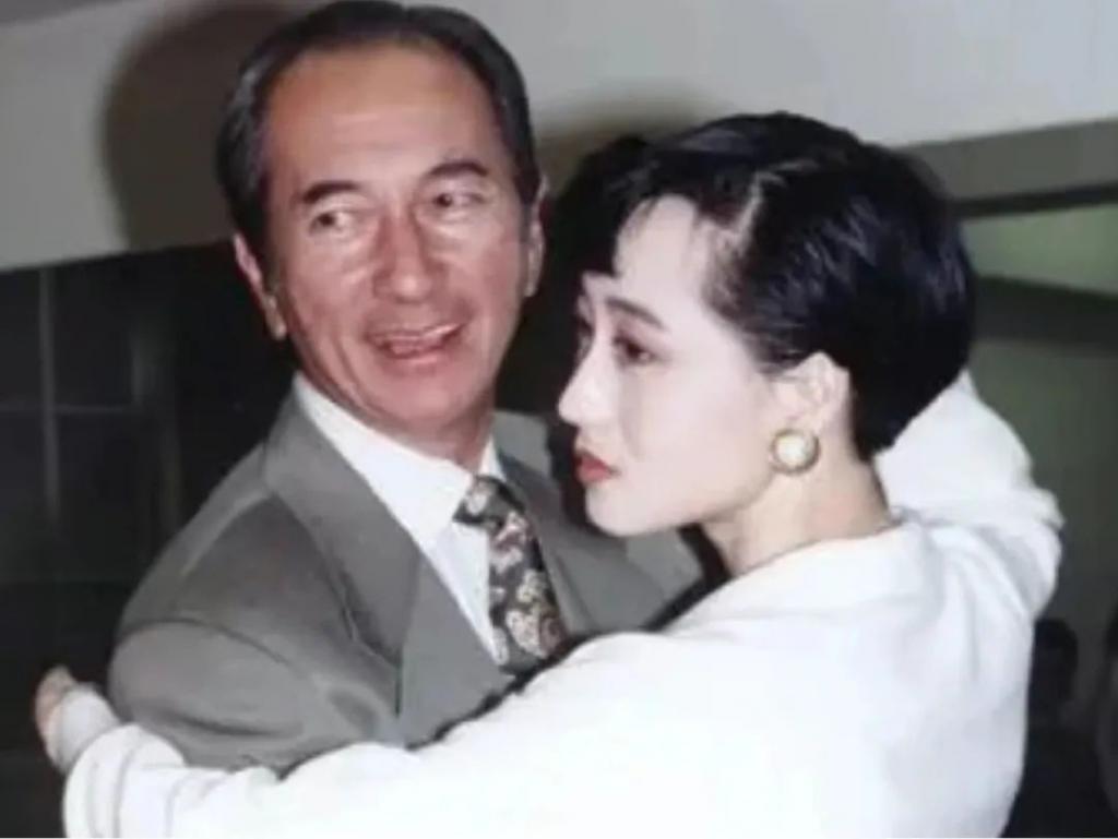 6年生3胎高调嫁首富，这小舞女好手段！