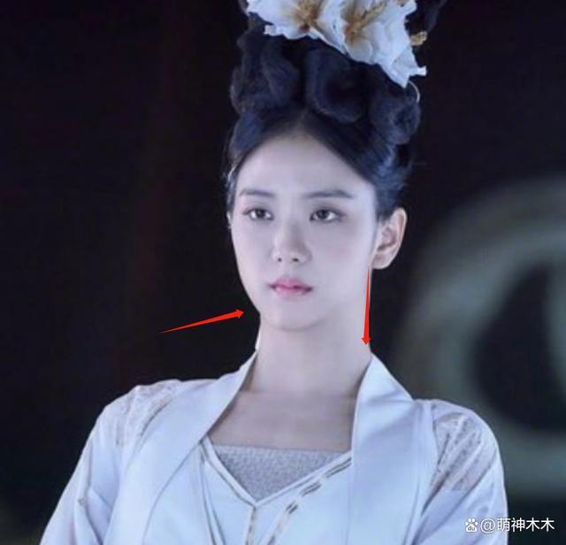 韩娱又来偷了！金智秀新片妆造抄袭刘诗诗，脸肿脖子粗遭群嘲