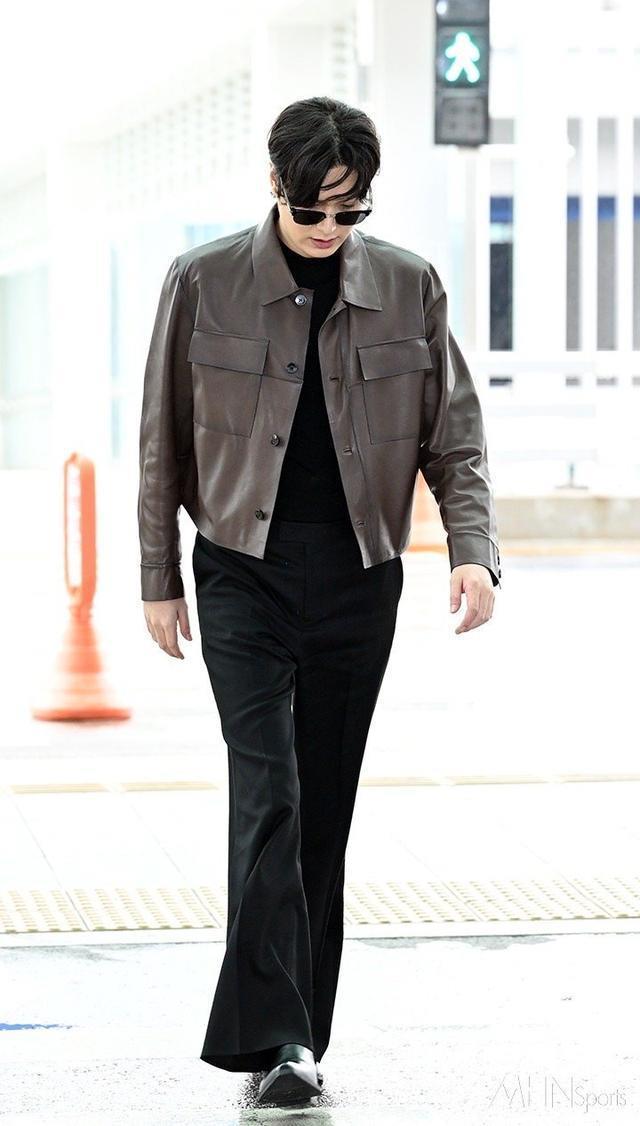 李敏镐机场出发米兰时装周 生图脸部圆润发福略显双下巴