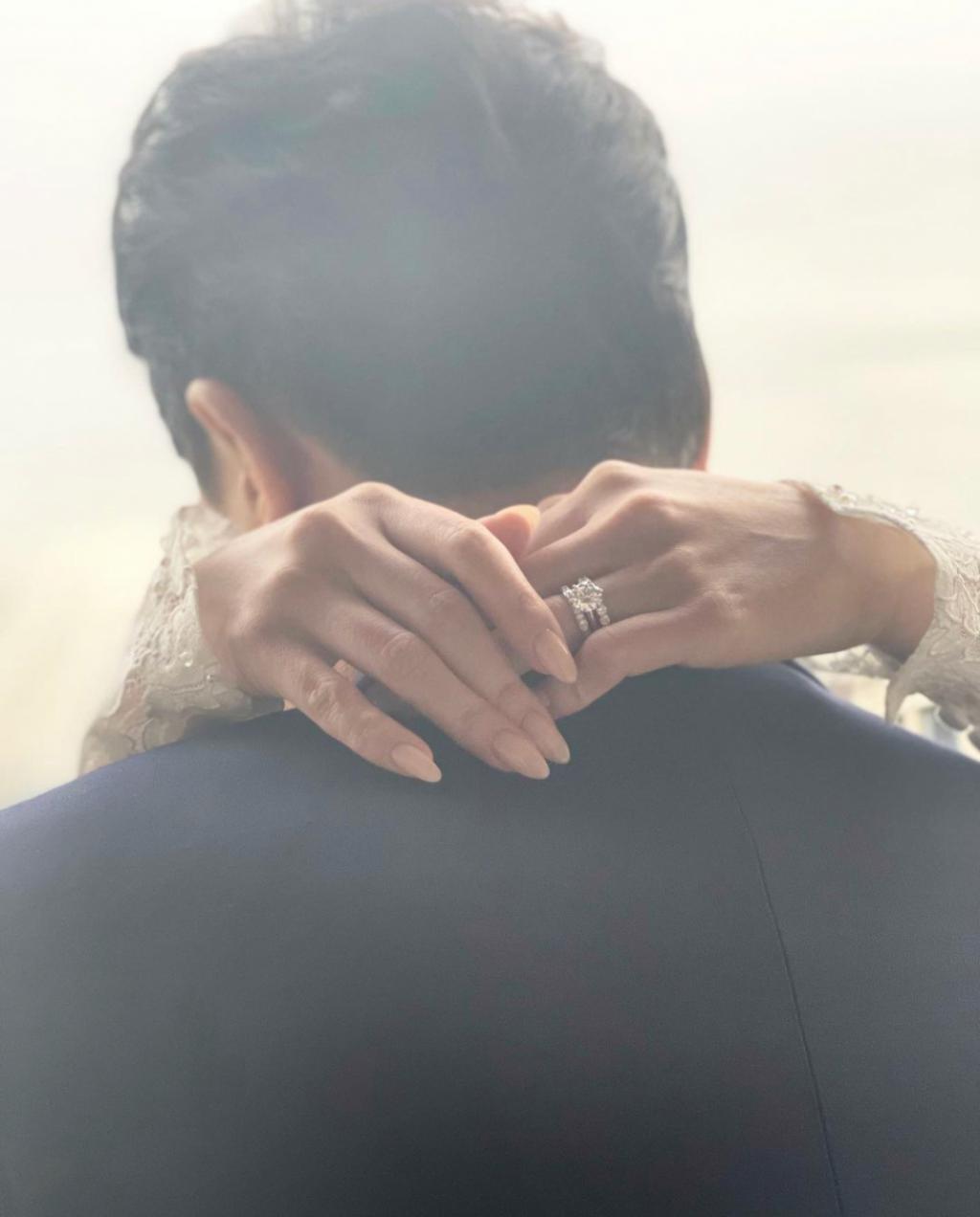 结婚半年就传婚变？韩国女艺人从新闻得知自己被丈夫起诉离婚