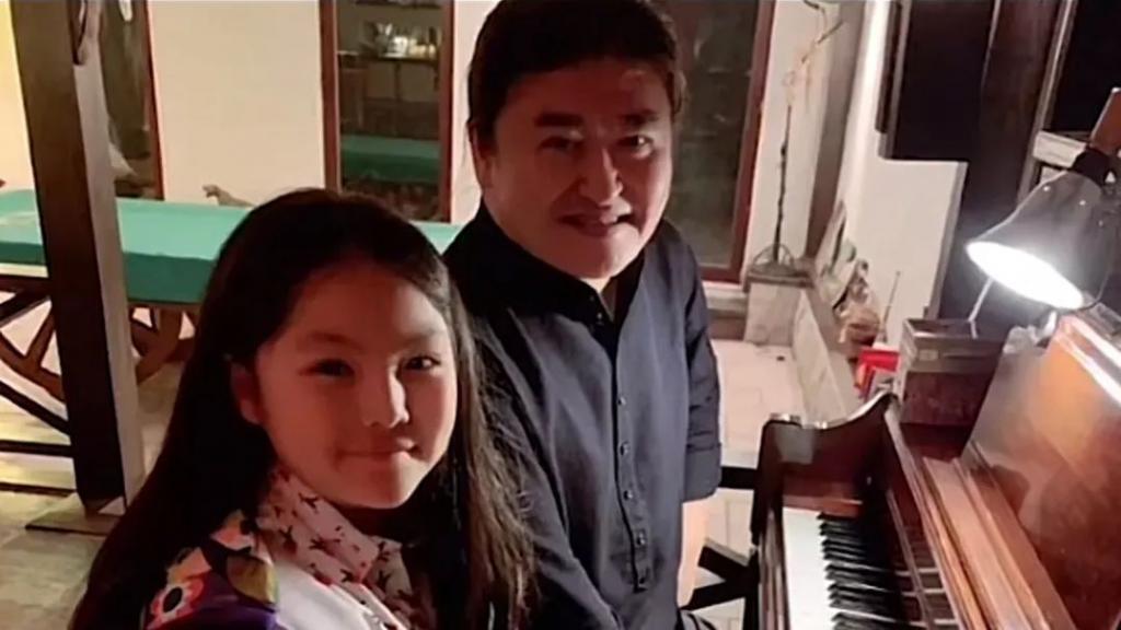 她变成这样，还真不是有钱就行…